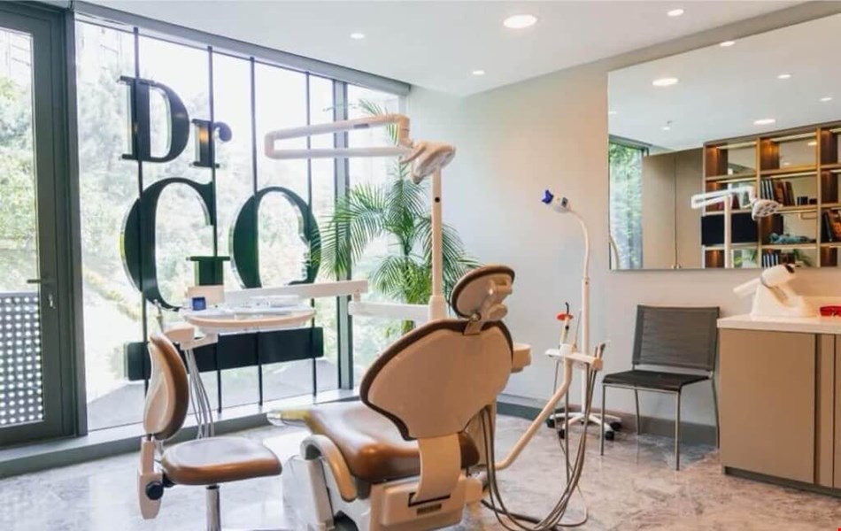 Dr. GO Smile 1